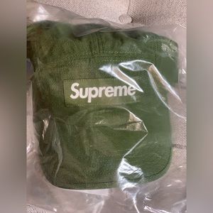 Supreme Kevlar hat. Olive Green